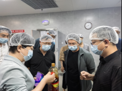 青岛同安小学食物平安员纪以学校食堂食材验收