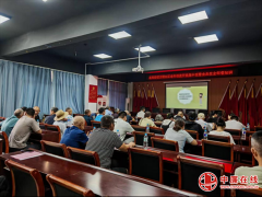 万湖社区工做人员还组织了互